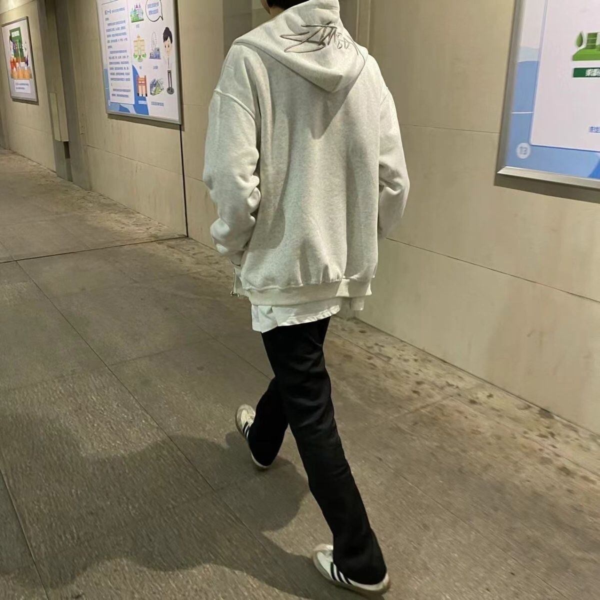 ステューシー BACK HOOD APPLIQUEZIP HOODIE HOODIE刺繍 ジップ ロゴ パーカー