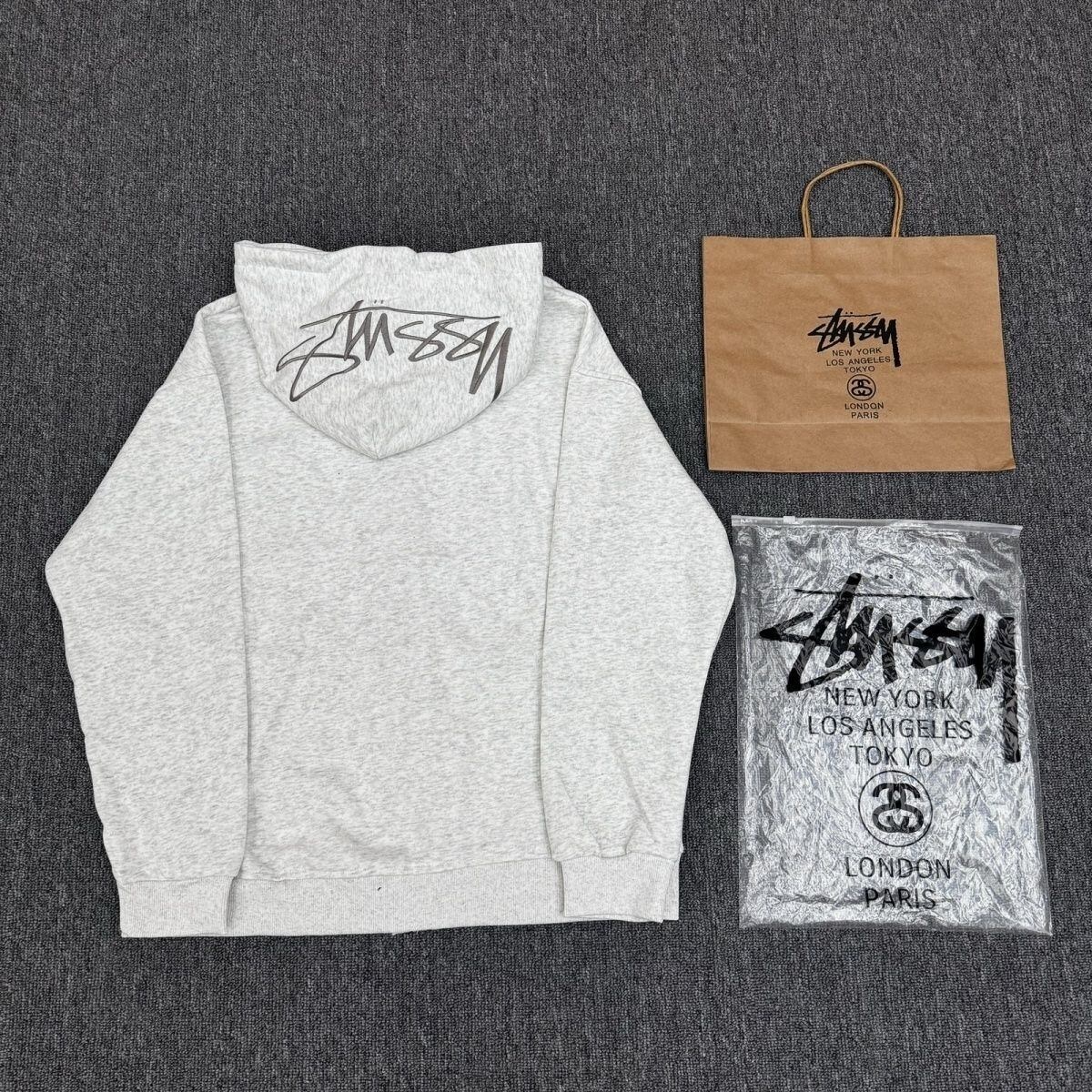 ステューシー BACK HOOD APPLIQUEZIP HOODIE HOODIE刺繍 ジップ ロゴ パーカー