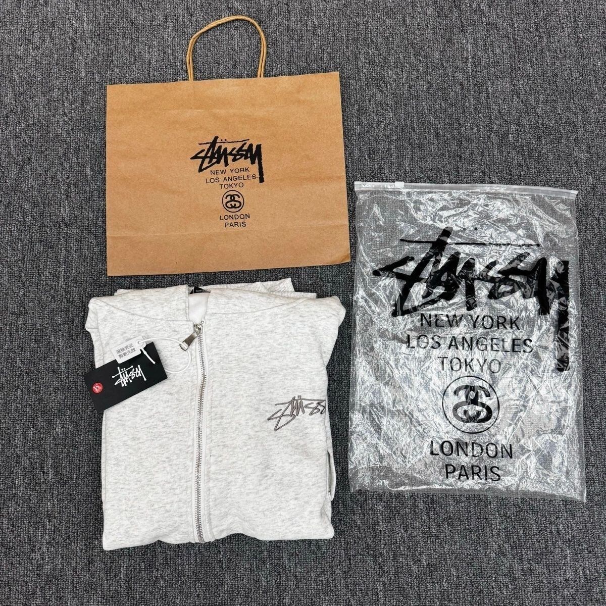 ステューシー BACK HOOD APPLIQUEZIP HOODIE HOODIE刺繍 ジップ ロゴ パーカー