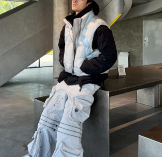 アディダスOriginals × GALI Down Vest リミテッド