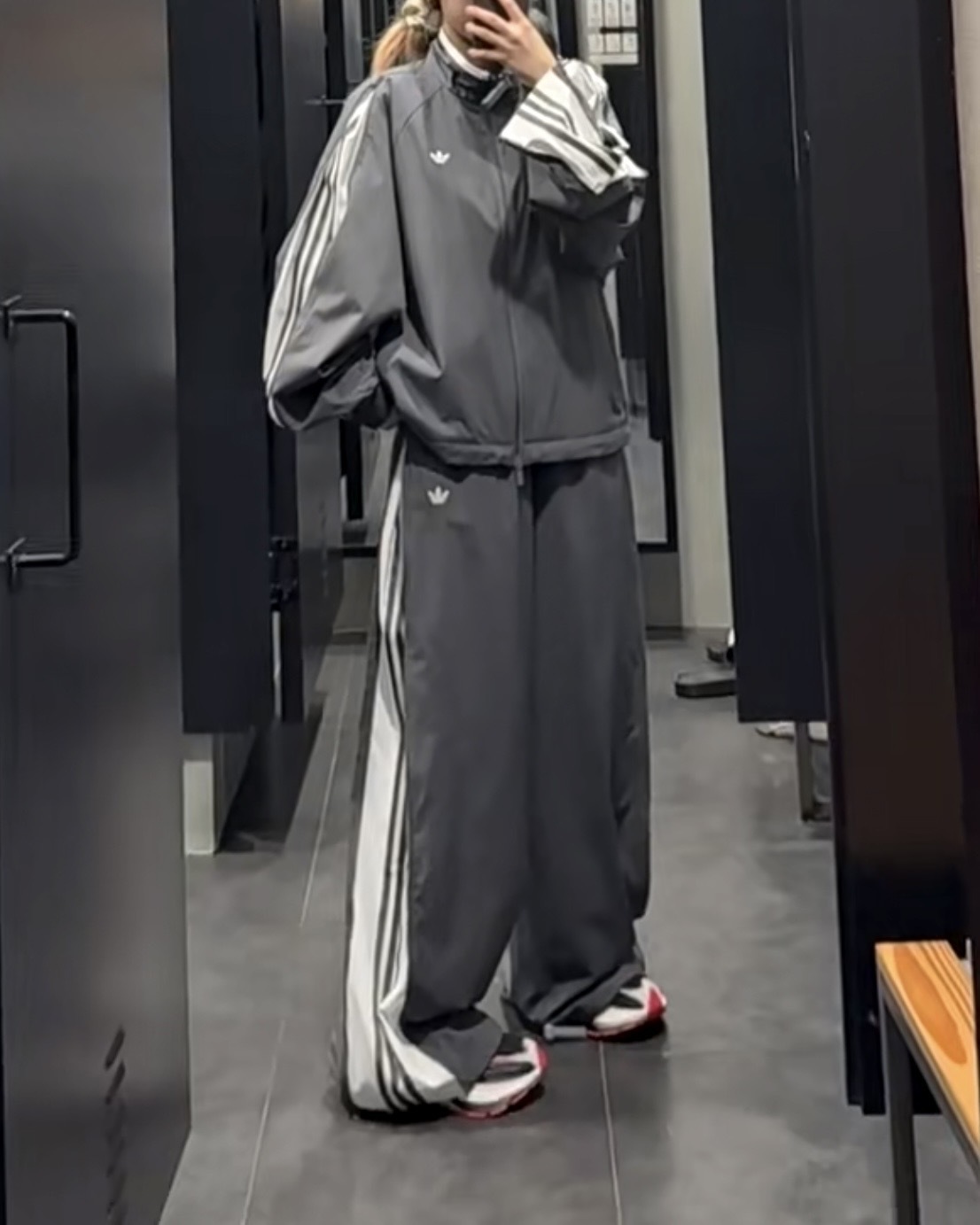 アディダスADILENIUM 3 トラックトップ Grey