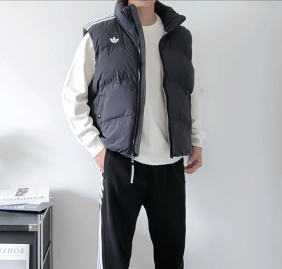 アディダスOriginals ダウンベスト black