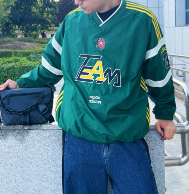アディダスオリジナルス TEAM Vネックプルオーバー★FW25新作