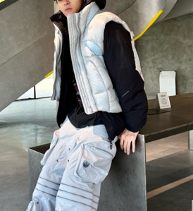 アディダスOriginals × GALI Down Vest リミテッド
