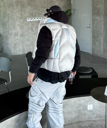 アディダスOriginals × GALI Down Vest リミテッド