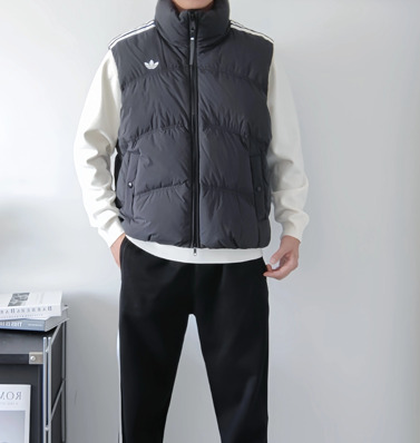 アディダスOriginals ダウンベスト black
