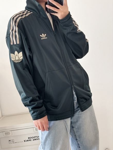 アディダスOriginal RETRO Jacket  Dark Green