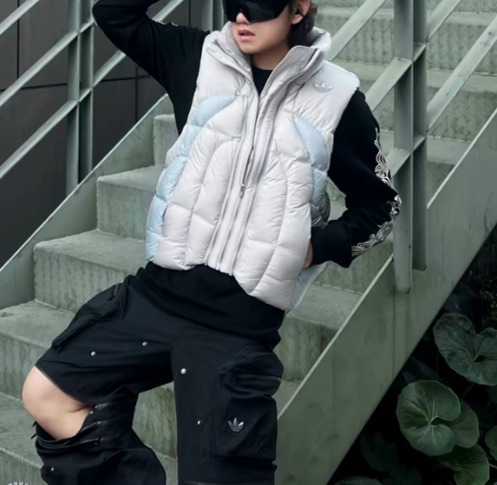 アディダスOriginals × GALI Down Vest リミテッド